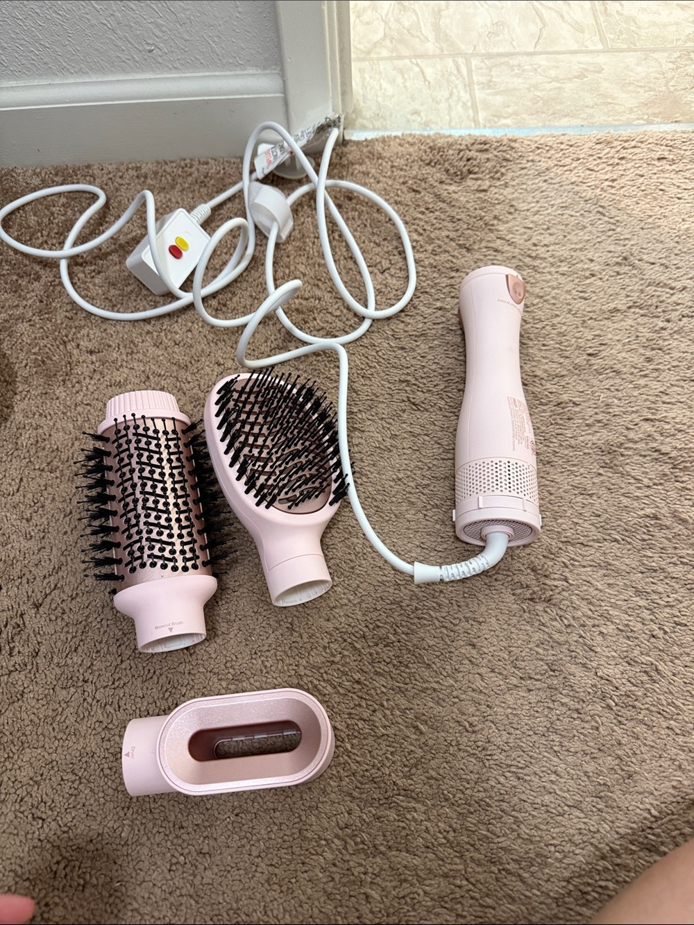 Beach waver Pink Ceramic Hot Air Brush Hair Styler with 3 Attachments.